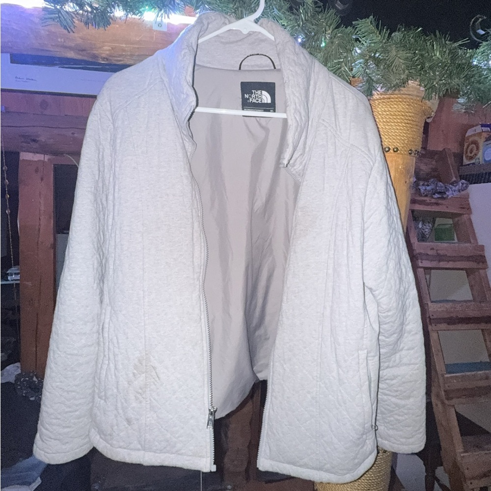 The North Face Women's Light Gray Puffer Jacket